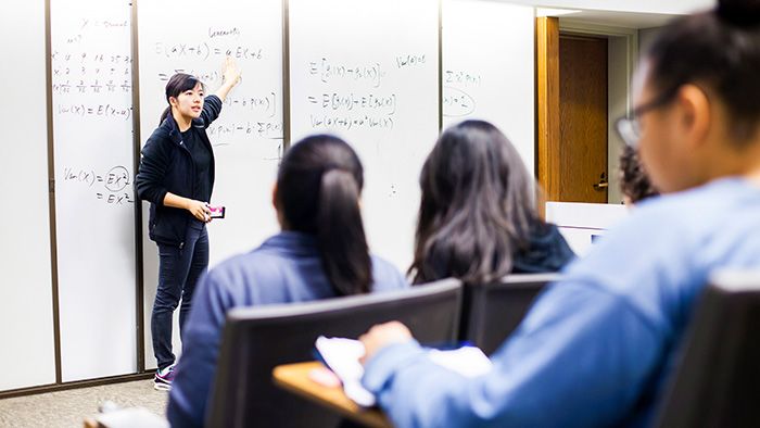Lecturer Zhiyun Gong teaches a popular quantitative sciences (QSS) course.