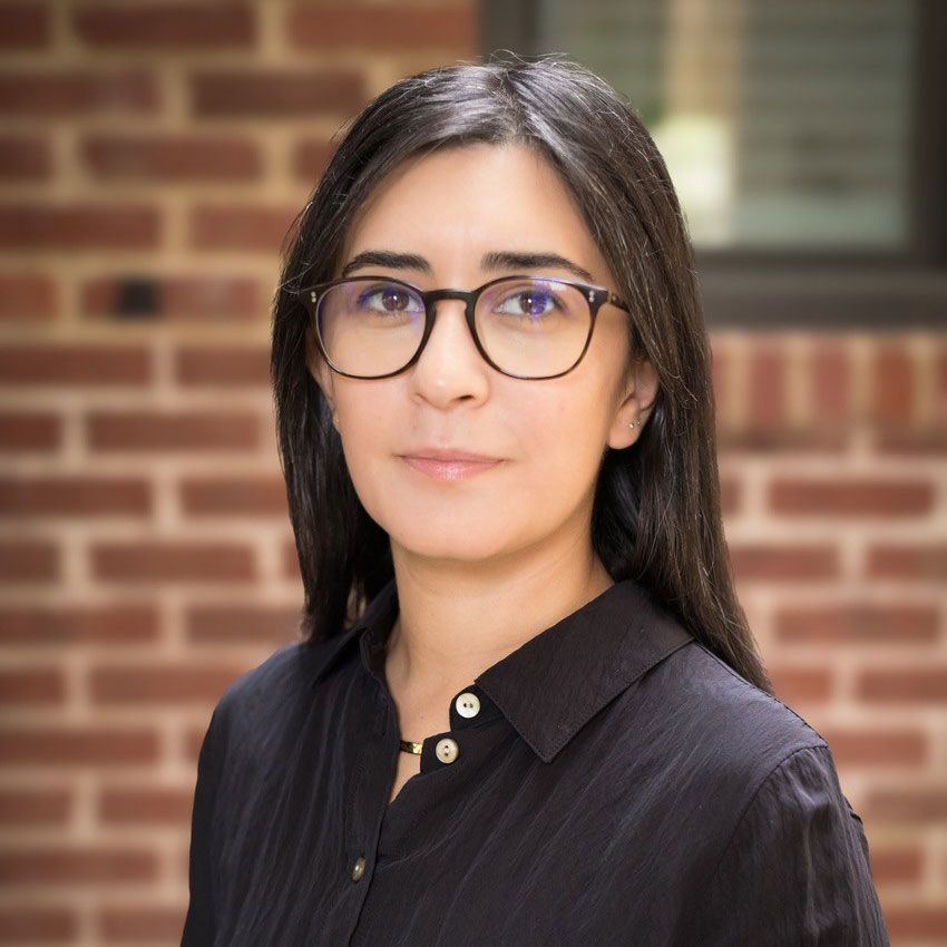 Mehtap Ozdemir Headshot