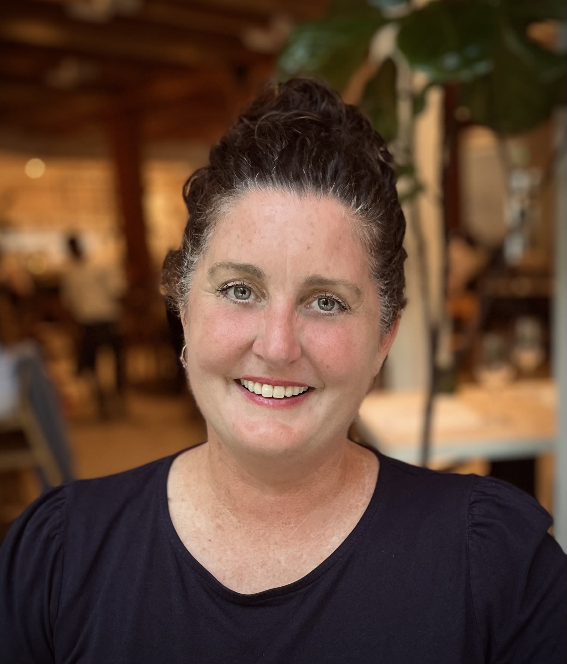 Jennifer Porst Headshot