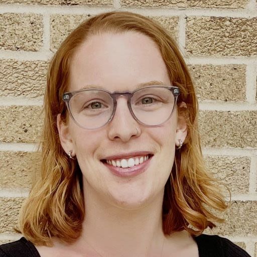 Julia Smith Headshot