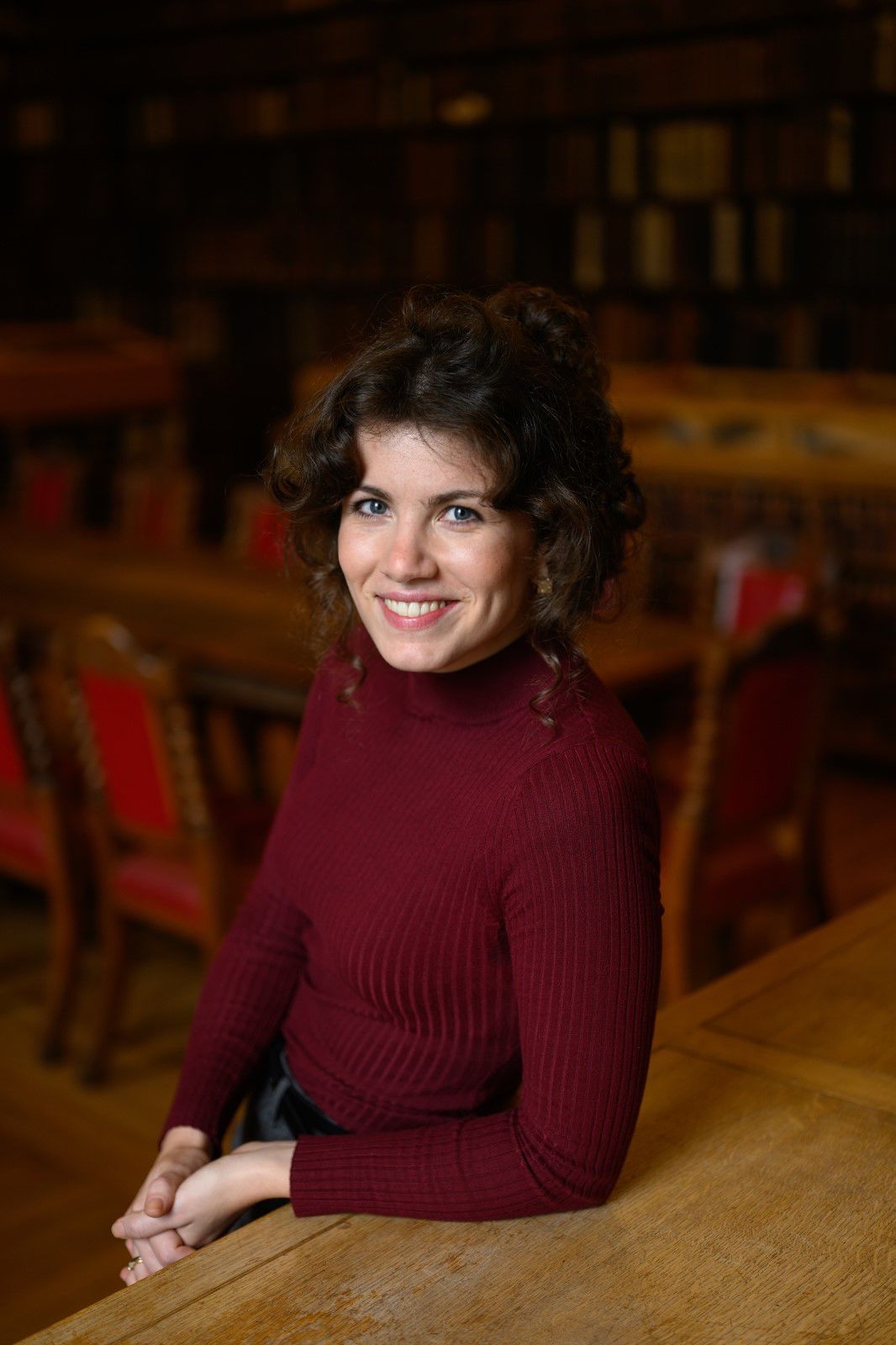 Laura van Holstein Headshot